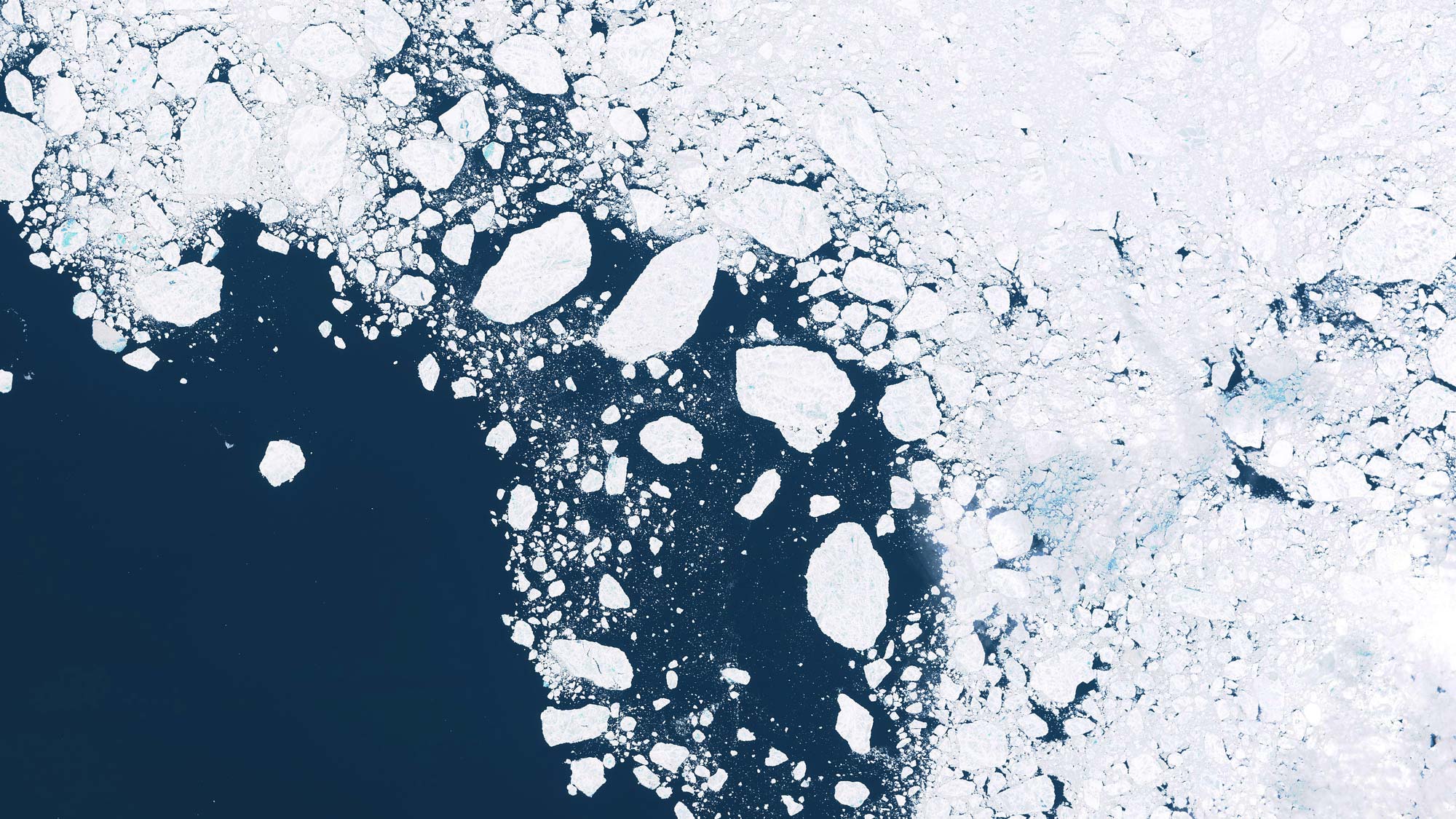 Revealing the fractured ice of Antarctica’s “Doomsday Glacier”